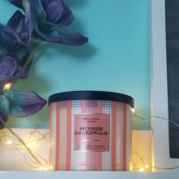 Bath & Body Works Summer Boardwalk 3 Wick Candle - Picture 2 of 4